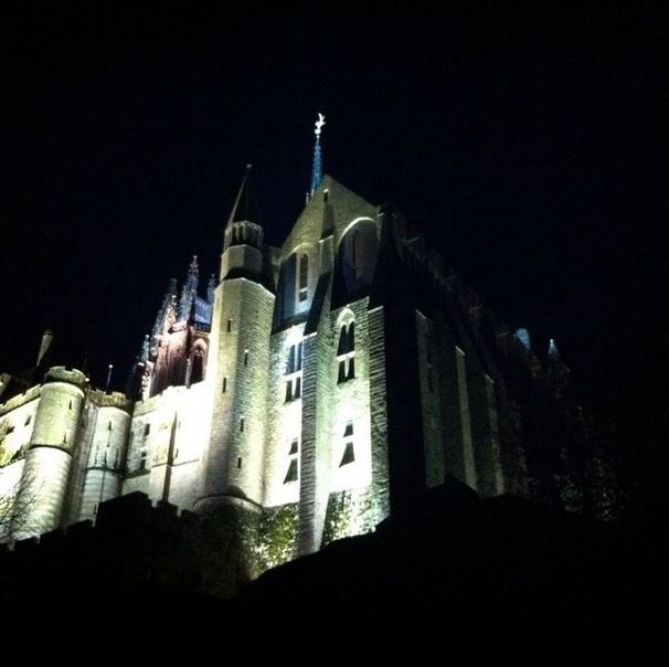 Manche Box Mont Saint Michel nuit